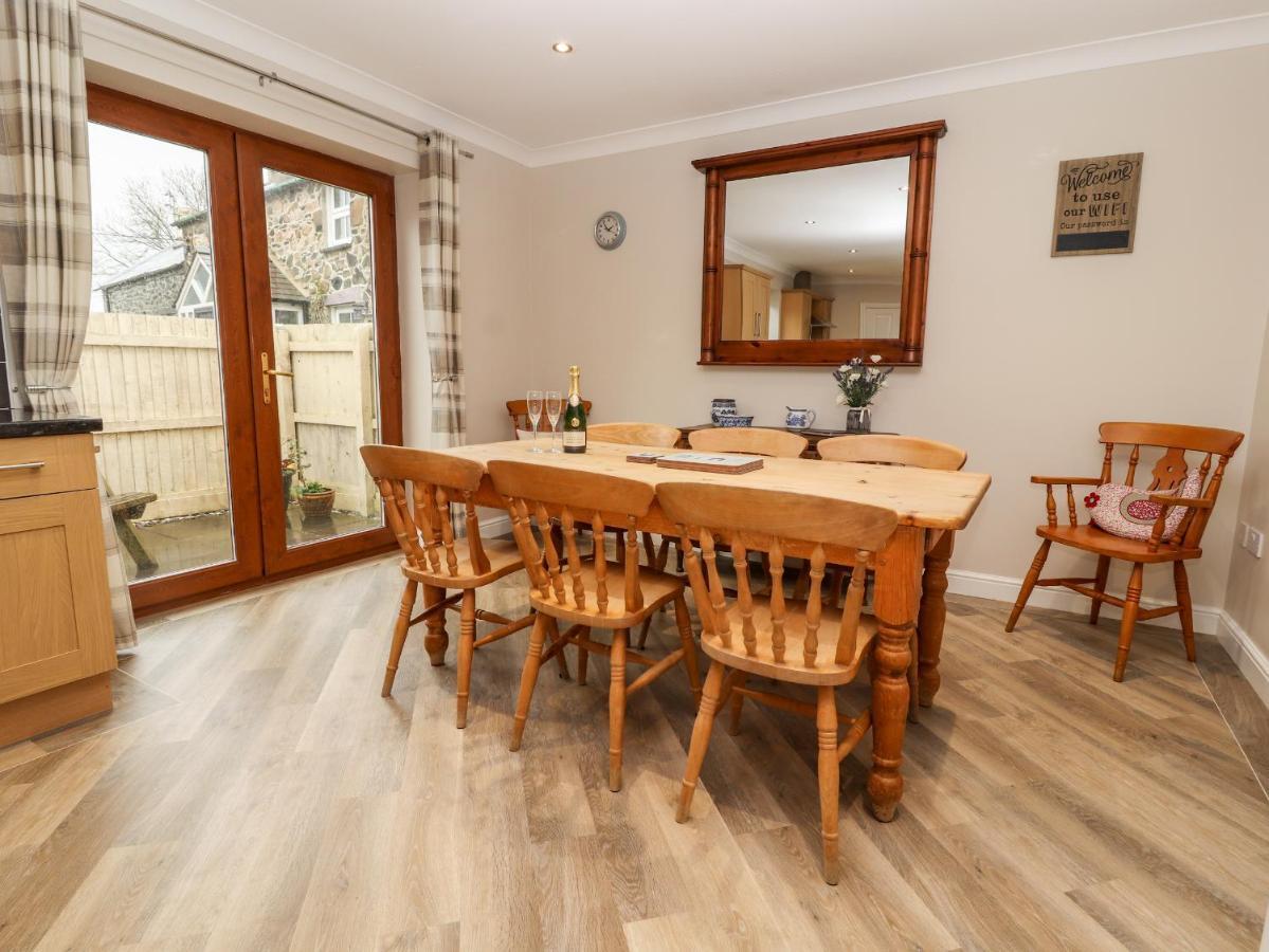Bryn Seion Villa Llanddeiniolen Exteriör bild